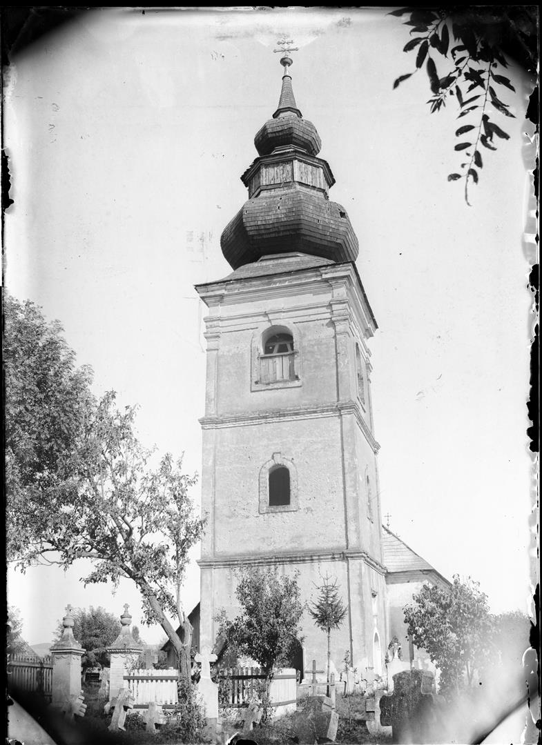 Biserica „Adormirea Maicii Domnului” din cartierul Lipoveni – turnul-clopotniţă.